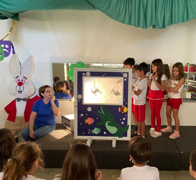 A imaginação e as sombras com o 2º ano! Interdisciplinaridade de Ciências e Artes